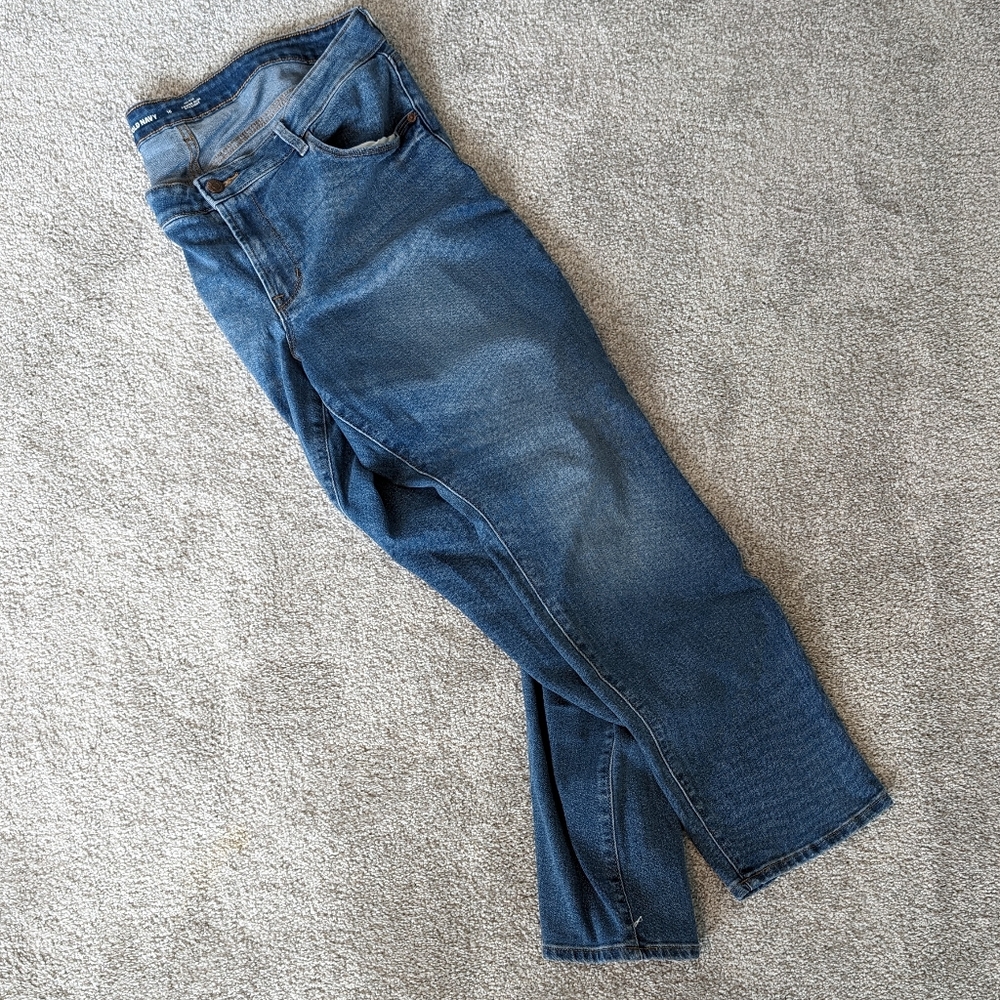 Medium Wash Mid-Rise Power Slim Straight Jeans from Old Navy (Size 16)